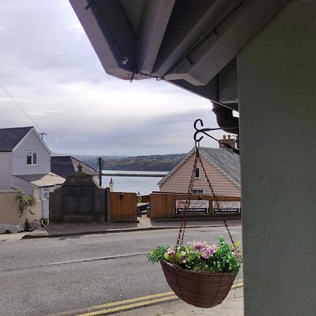 Rose And Crown Hotel & Hope And Anchor Bar Goodwick Esterno foto
