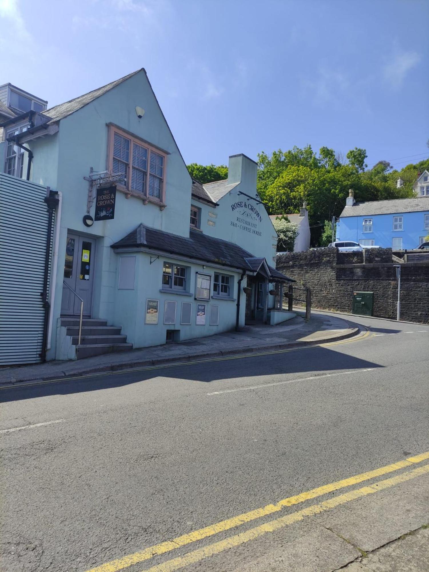 Rose And Crown Hotel & Hope And Anchor Bar Goodwick Esterno foto